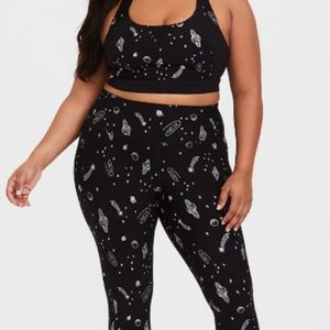 TORRID - BLACK SPACE FOIL SET- 2 PCS - SIZE 1